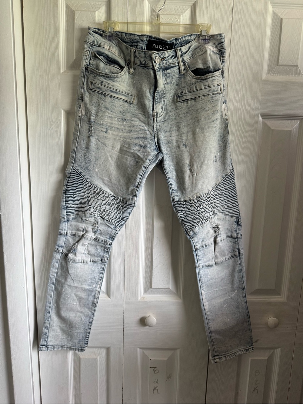 Rue21 Light Gray Washed Moto-Style Jeans for Men